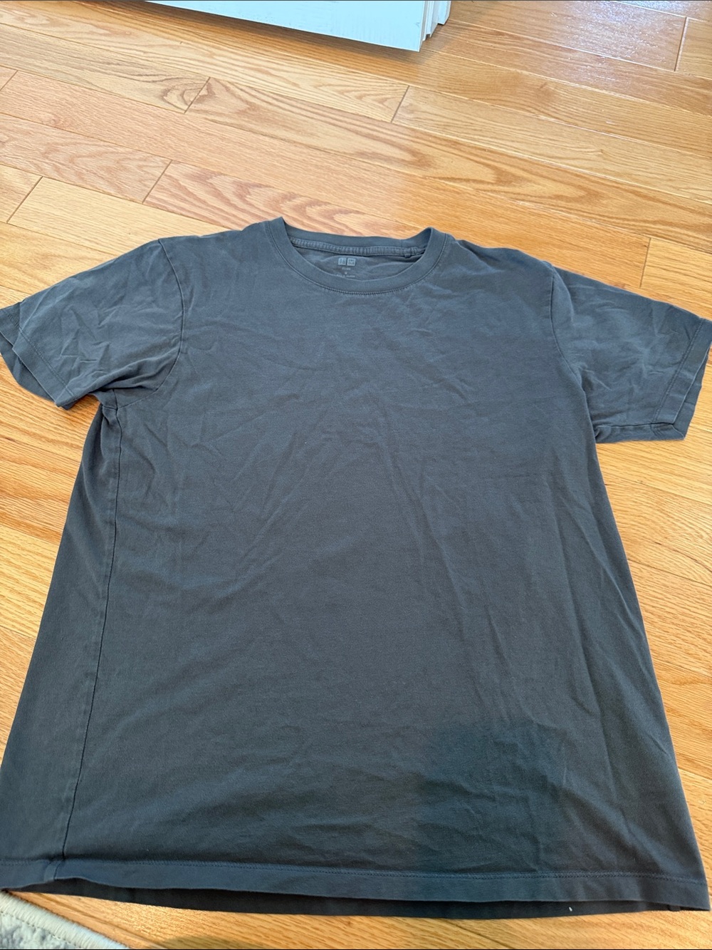 Uniqlo Men's Short Sleeve Crew Neck T‑Shirt - charcoal